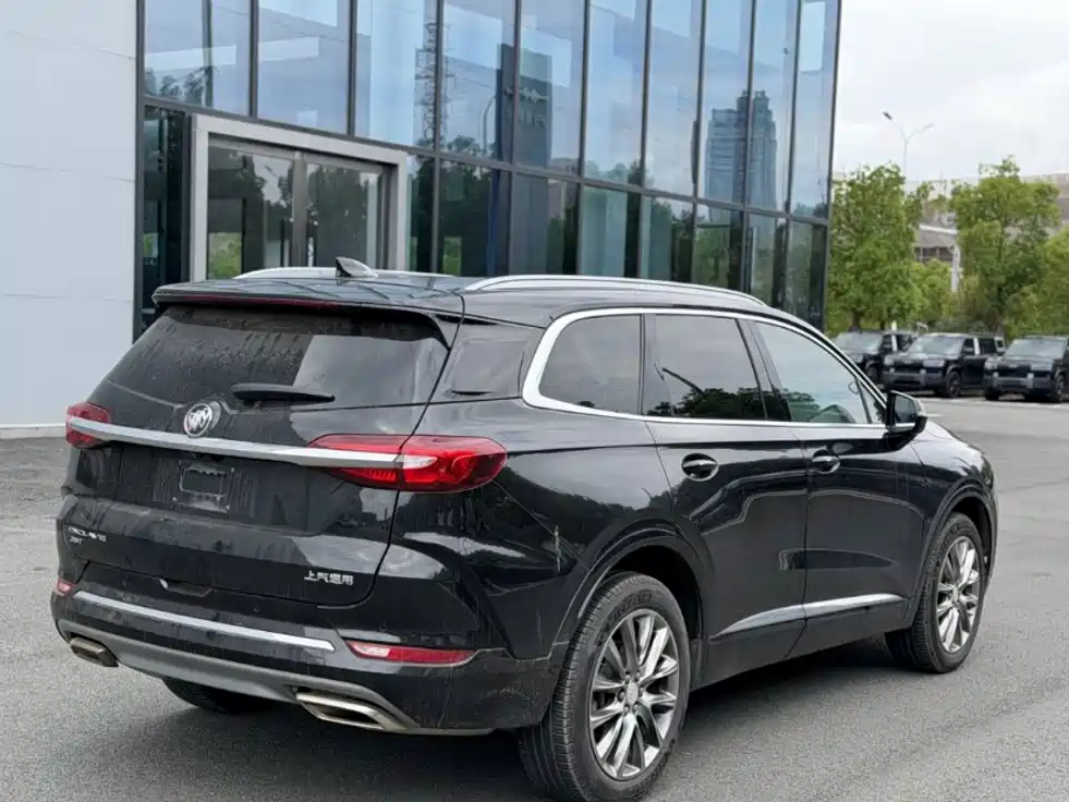 Buick Enclave — миниатюра 10
