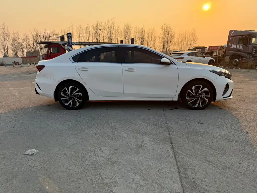 Kia K3 2023 1.5L CVT Luxury