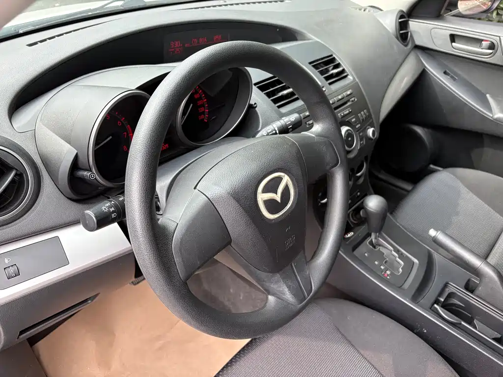 Mazda 3 Xingcheng — миниатюра 8