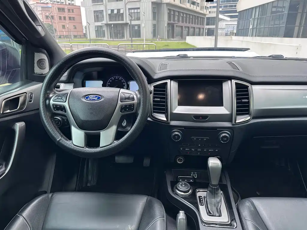 Ford Everest — миниатюра 13