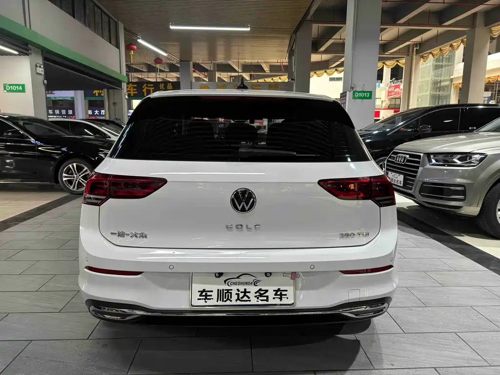 VOLKSWAGEN GOLF