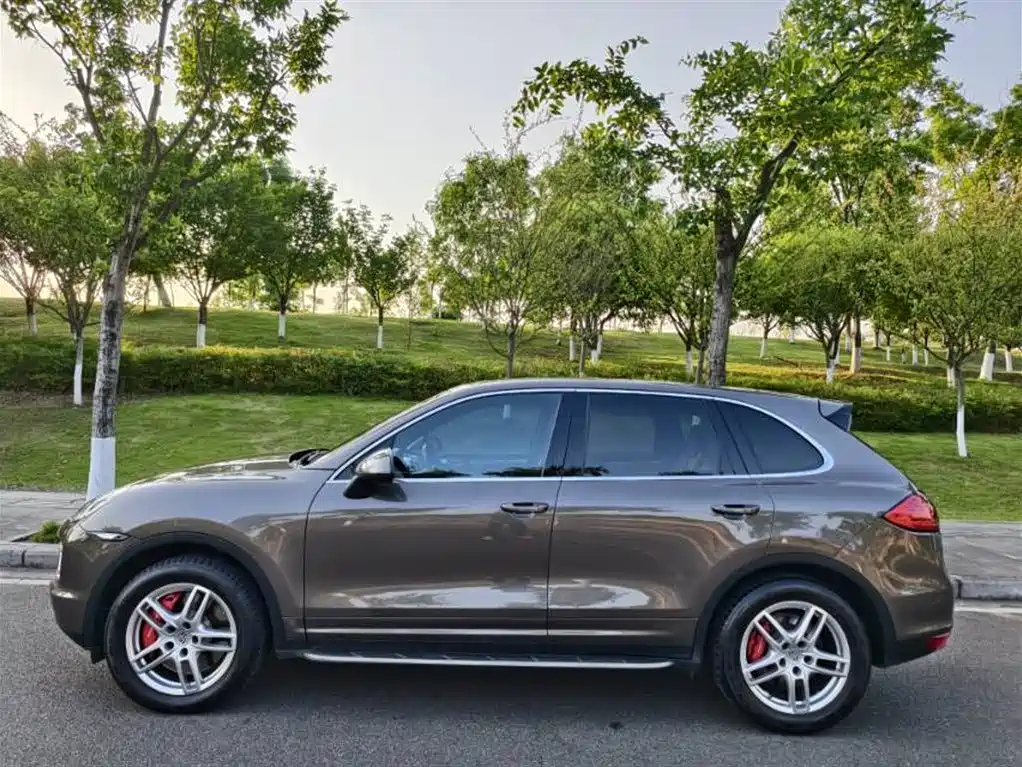 Porsche Cayenne 2011 Cayenne Turbo 4.8T