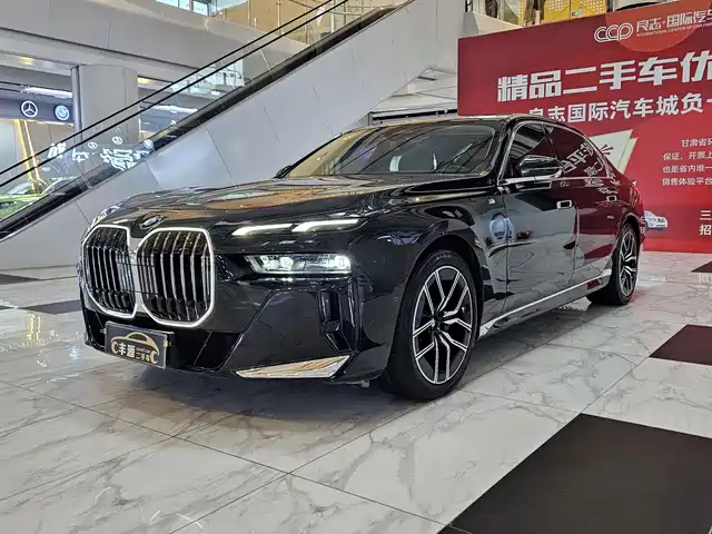 BMW  7 SERIES 2024