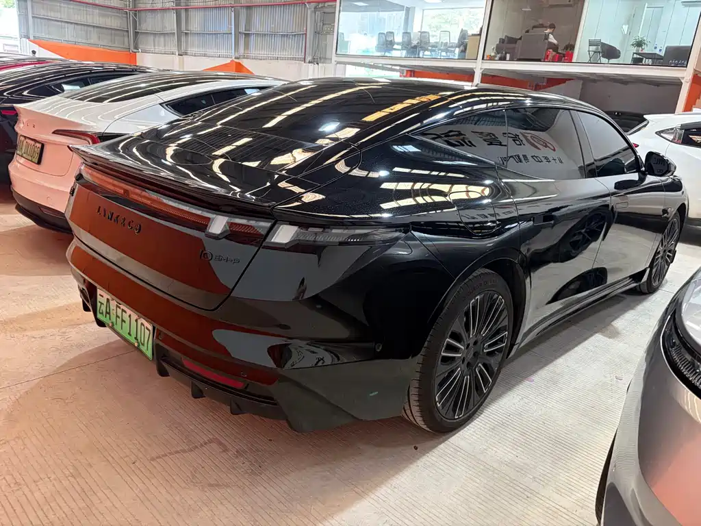 Lynk & Co 10 — миниатюра 7