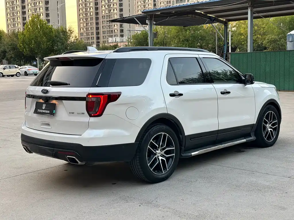 Ford Explorer (Import) — миниатюра 6