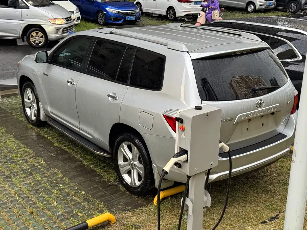 Toyota Highlander — миниатюра 6