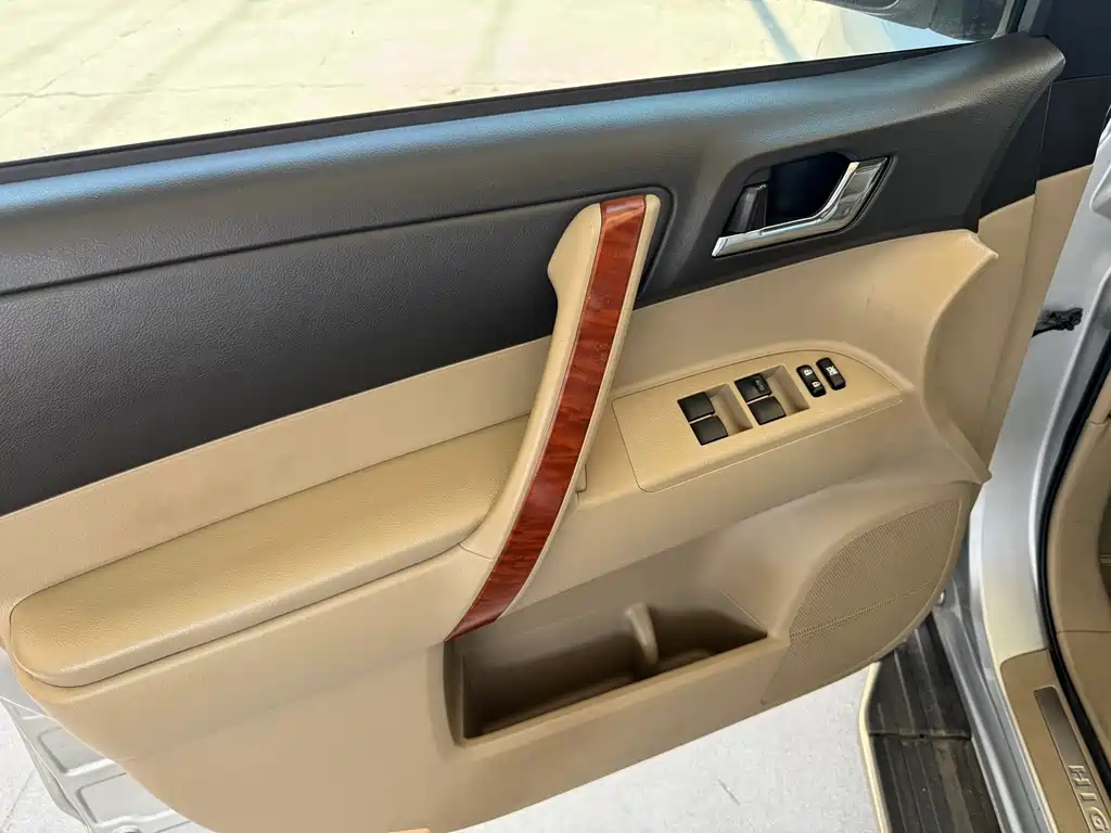 Toyota Highlander — миниатюра 23
