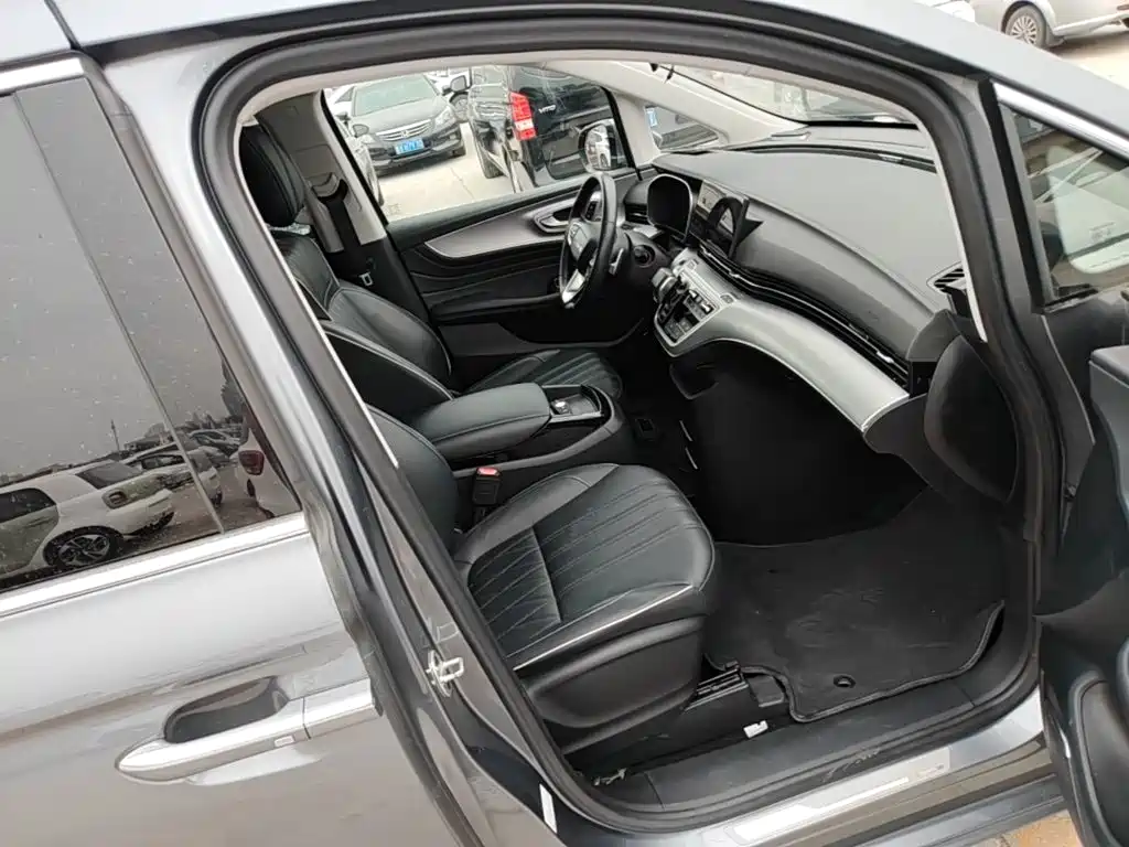 Roewe iMAX8 — миниатюра 25