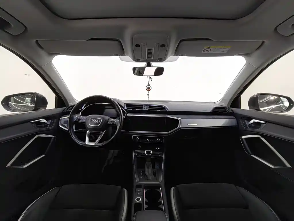 Audi Q3 2022 35 TFSI