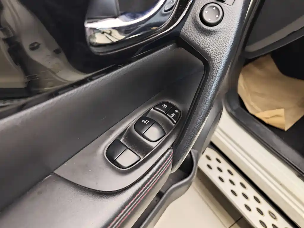 Nissan Qashqai 2021 2.0L CVT Smart