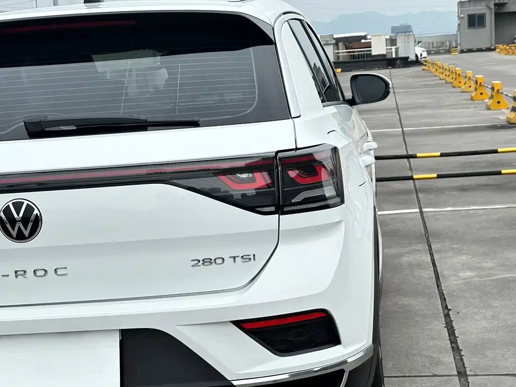 Volkswagen T-Roc — миниатюра 11