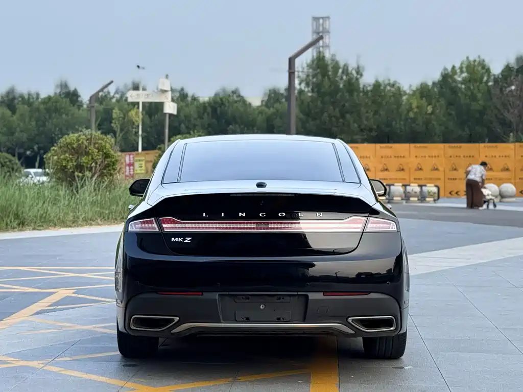 Lincoln MKZ — миниатюра 5