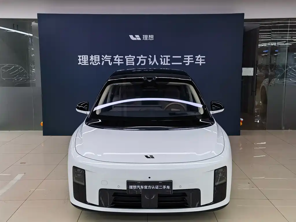 Li Auto i8 2025 Standard