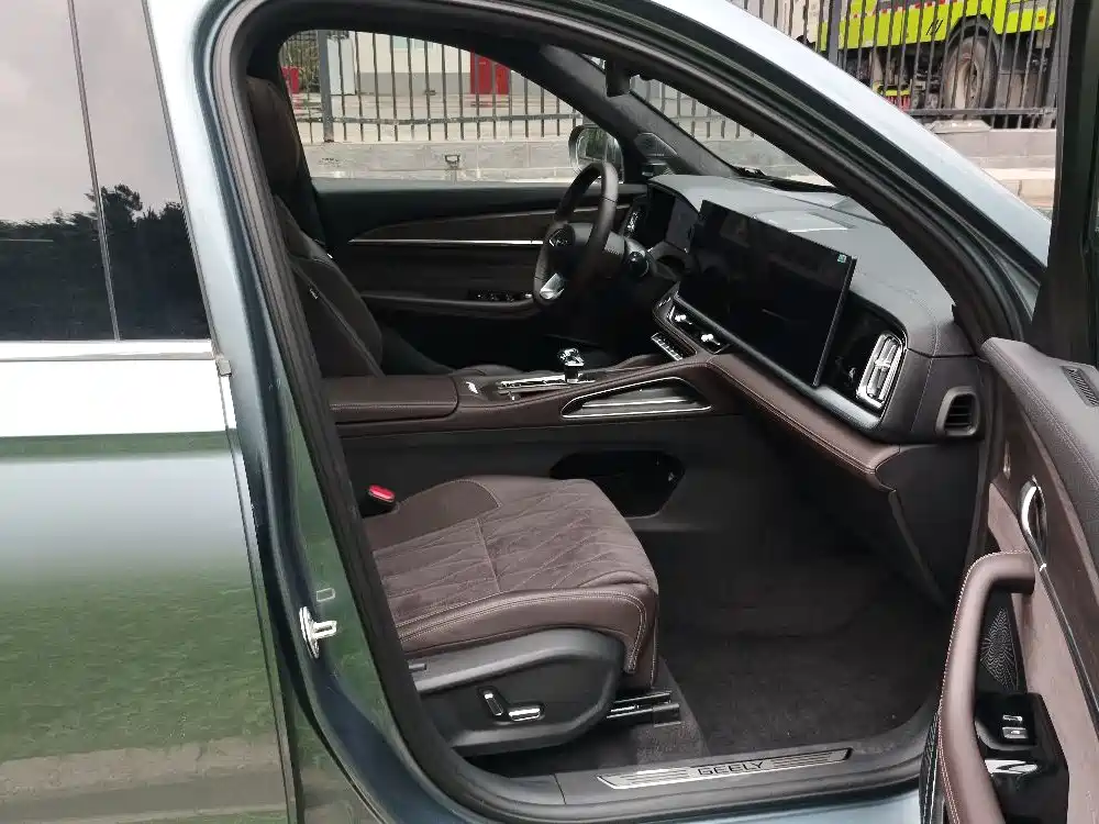 Geely Monjaro L 2026 2.0TD AT
