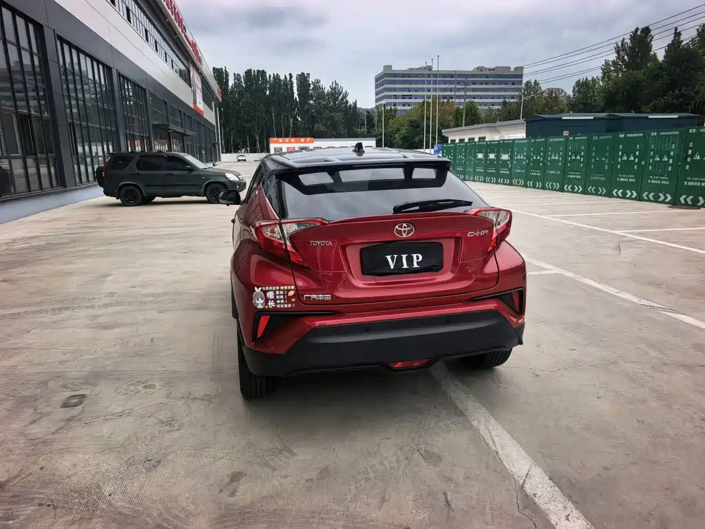 Toyota C-HR — миниатюра 12