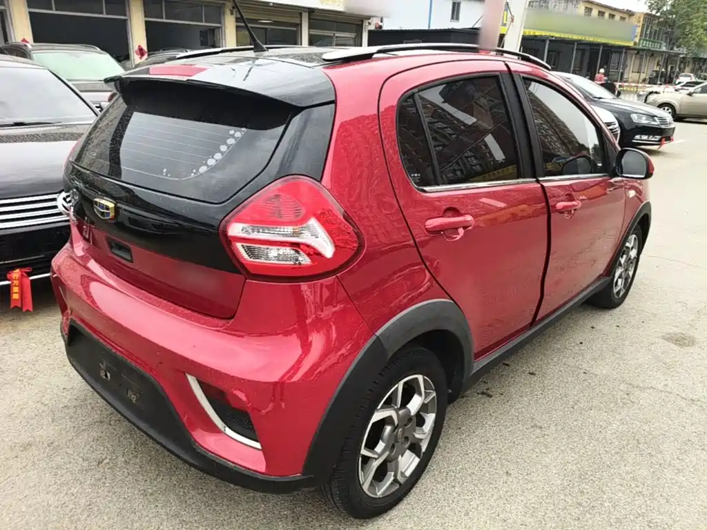 Geely Vision X1 — миниатюра 7