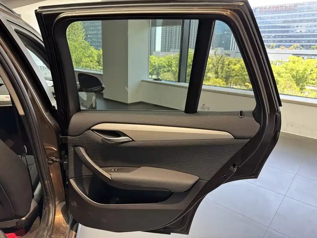 BMW X1 — миниатюра 16