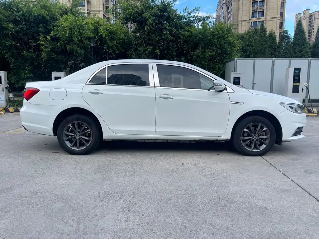 BYD Qin NEV — миниатюра 4