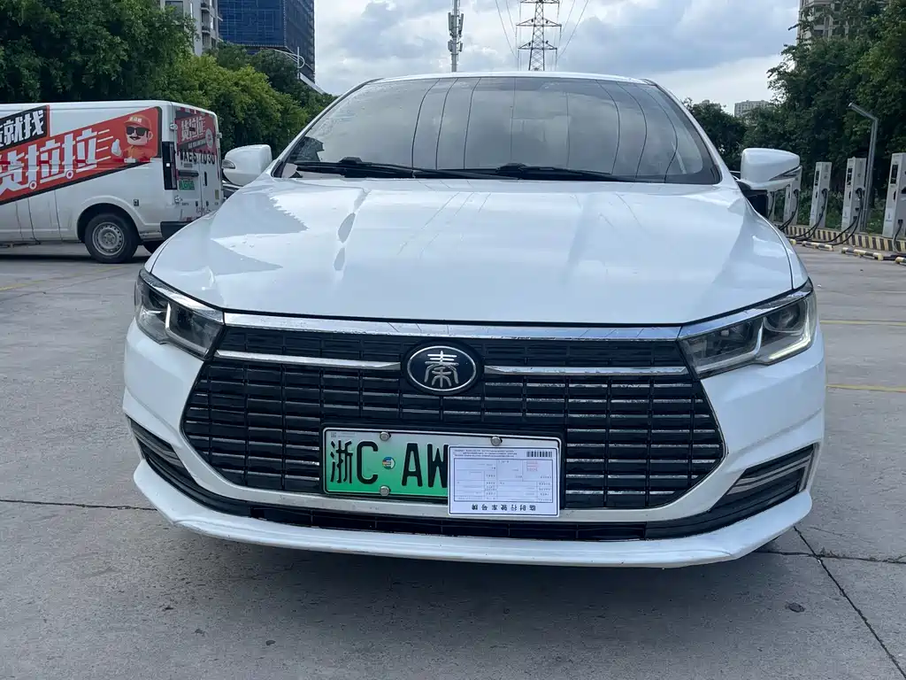 BYD Qin NEV — миниатюра 2
