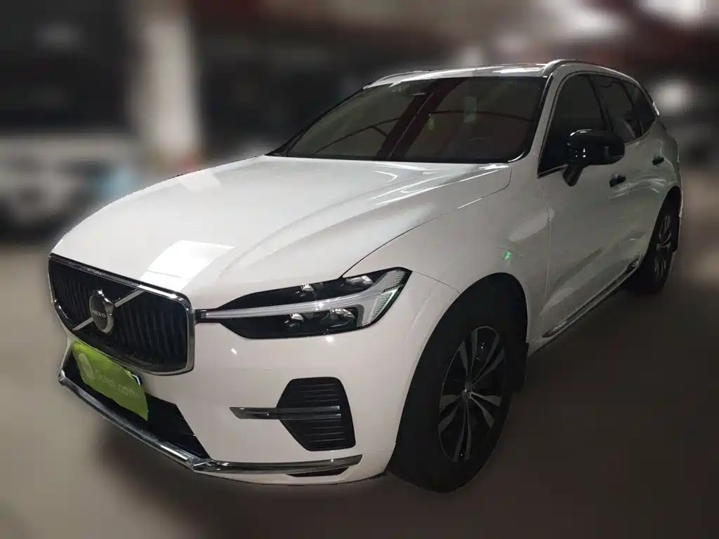 Volvo XC60 2024 B5 Luxury