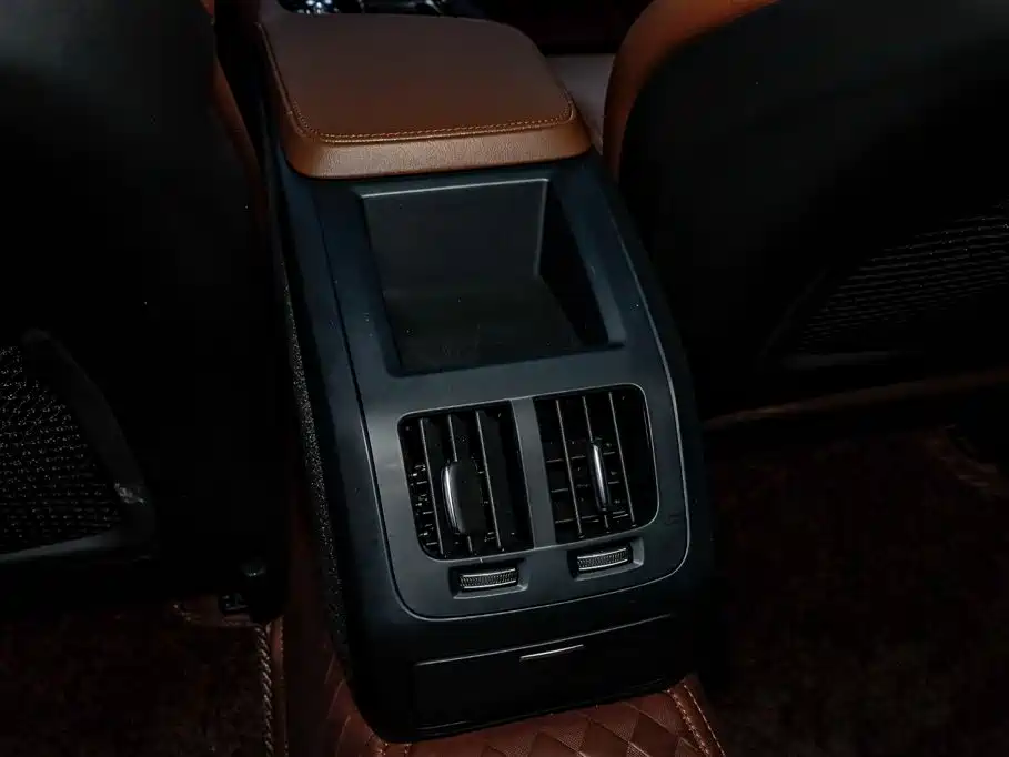 Volvo S90 — миниатюра 23