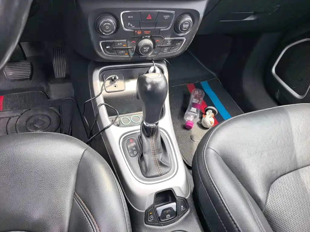 Jeep Compass — миниатюра 15