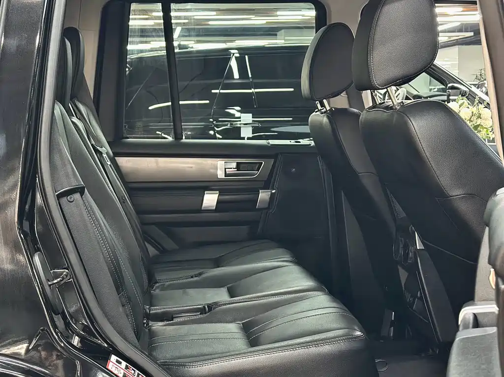 Land Rover Discovery 2016 3.0 SC V6 HSE