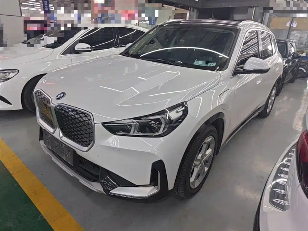 BMW iX1 2023 eDrive25L X Design Package