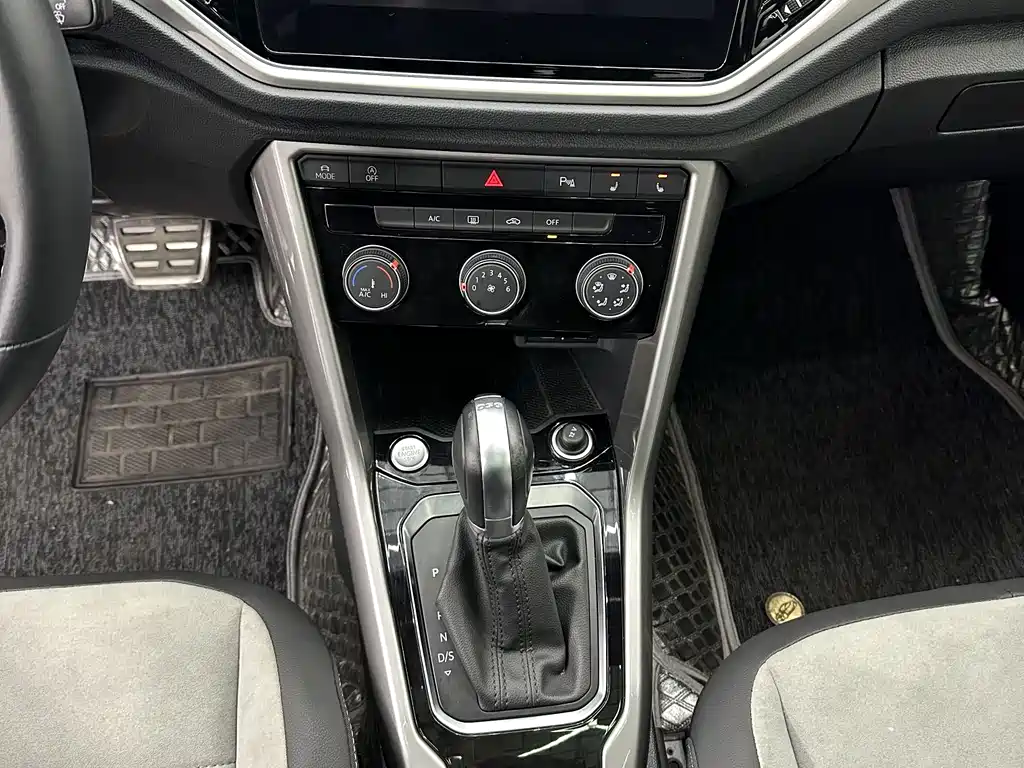 VOLKSWAGEN T ROC EXPLORING SONGS