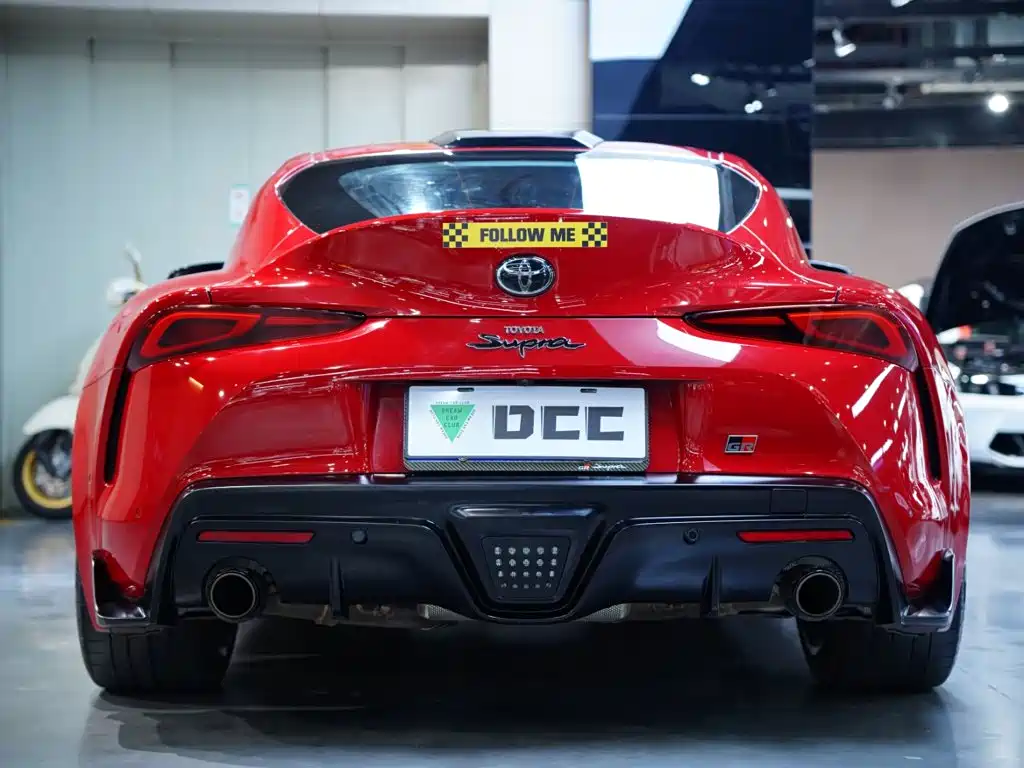 Toyota Supra — миниатюра 8