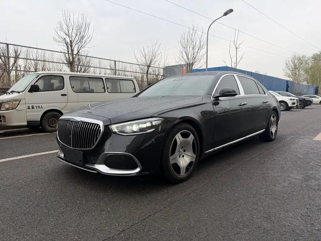 Mercedes-Benz S-Class 2025