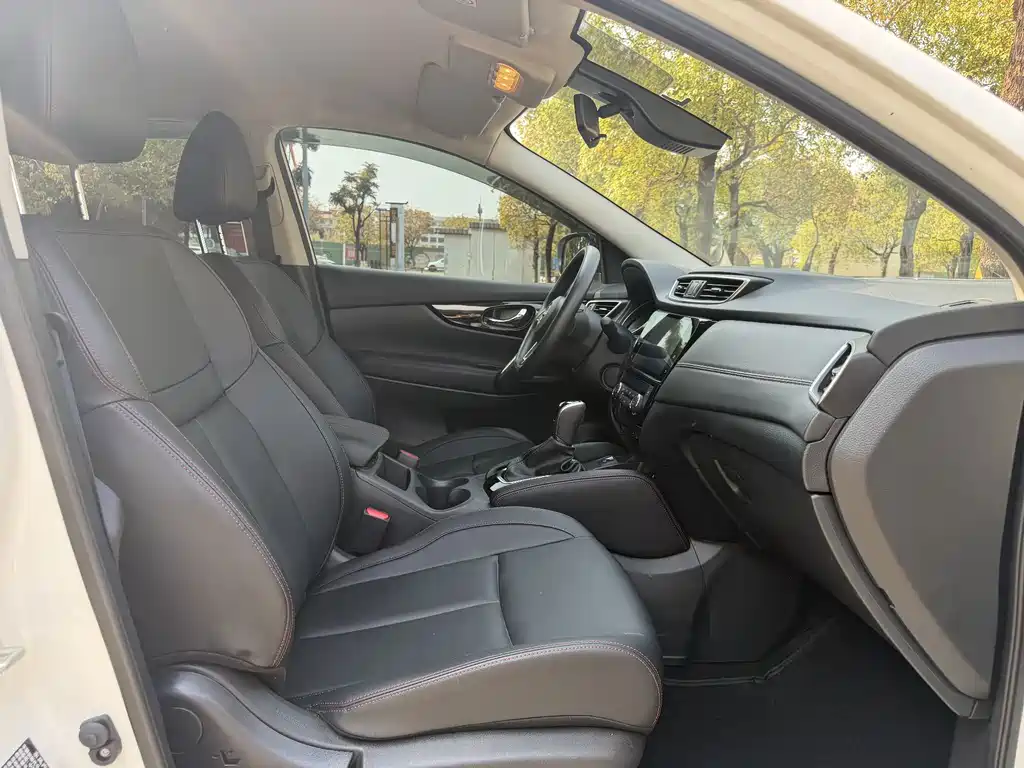 Nissan Qashqai — миниатюра 11