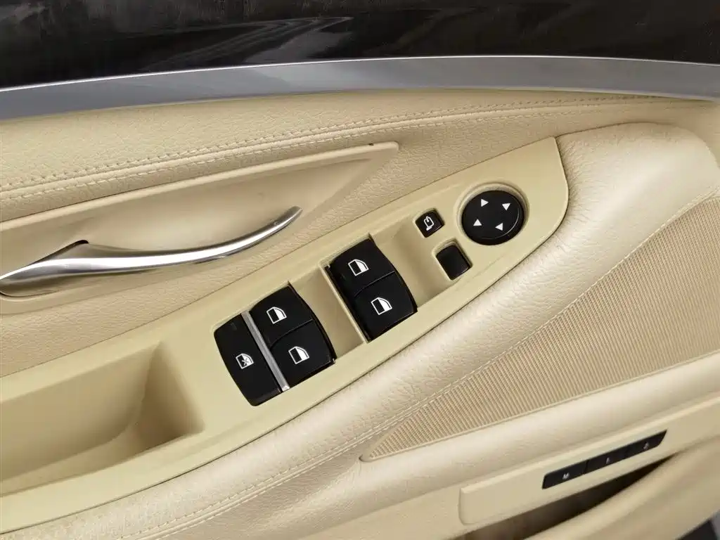 BMW 5 Series 5 2011 523Li Luxury