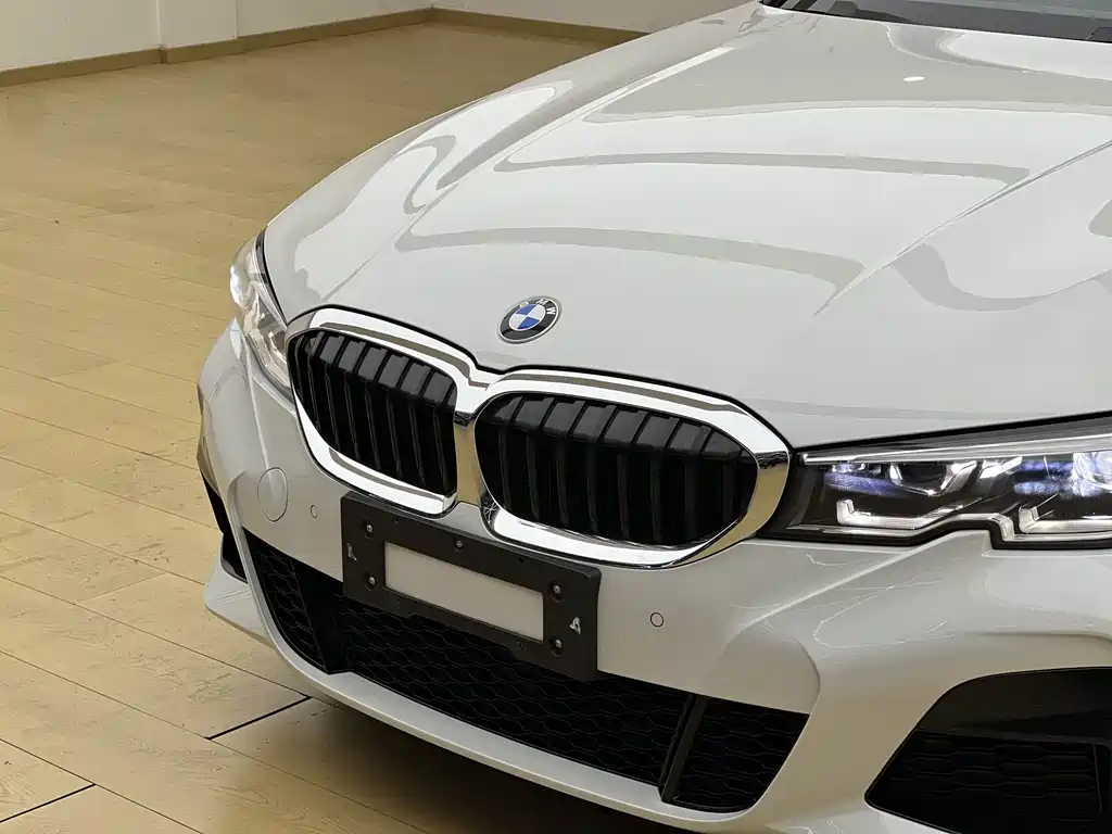 BMW 3 Series — миниатюра 4
