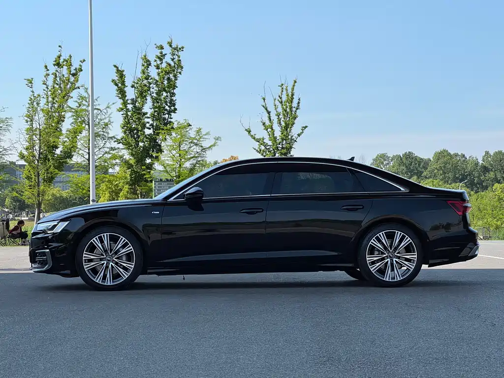 Audi A6L 2025 45 TFSI quattro