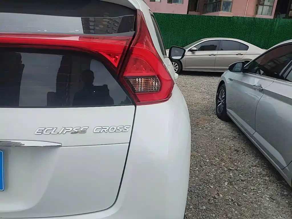 Mitsubishi Eclipse Cross — миниатюра 8