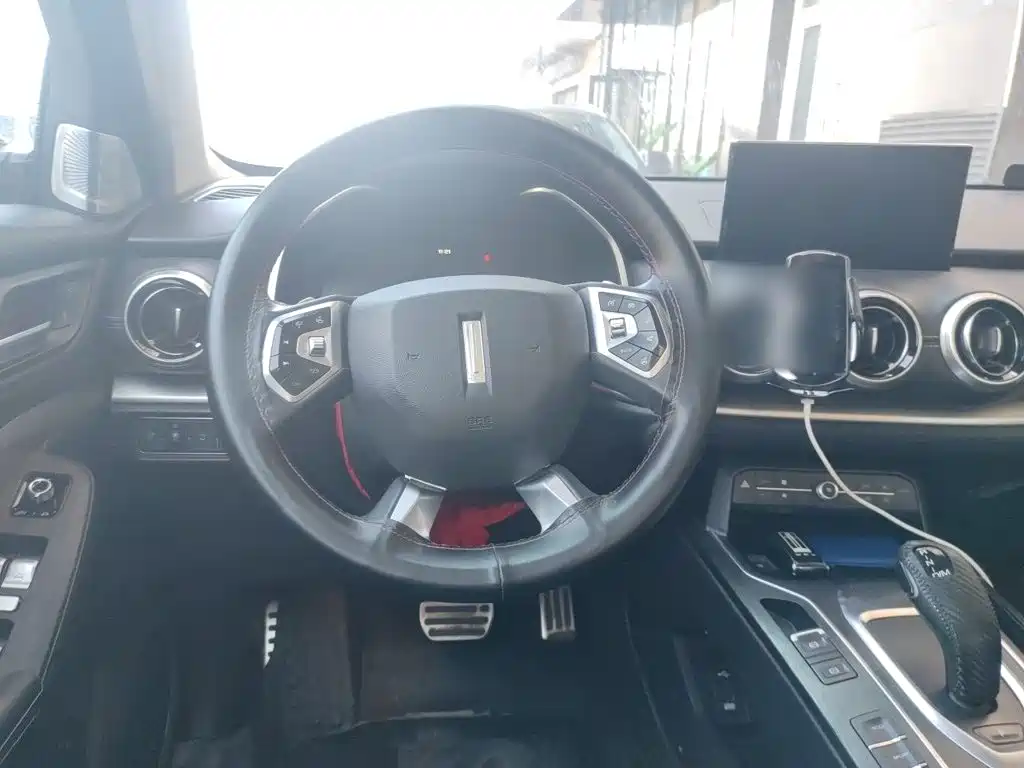 Wey Wey VV6 — миниатюра 12