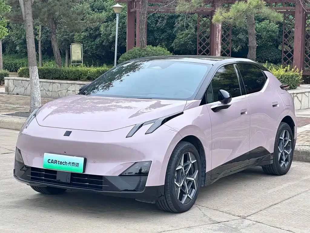 Lynk & Co Z20