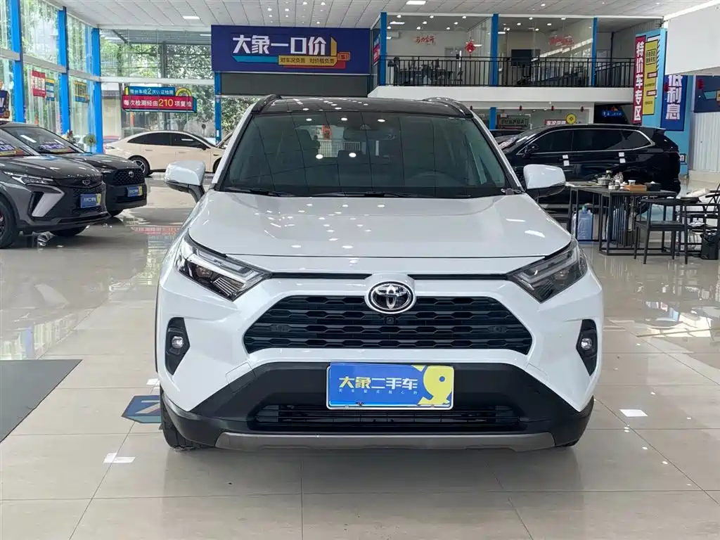 Toyota RAV4 2023 2.0L CVT Plus
