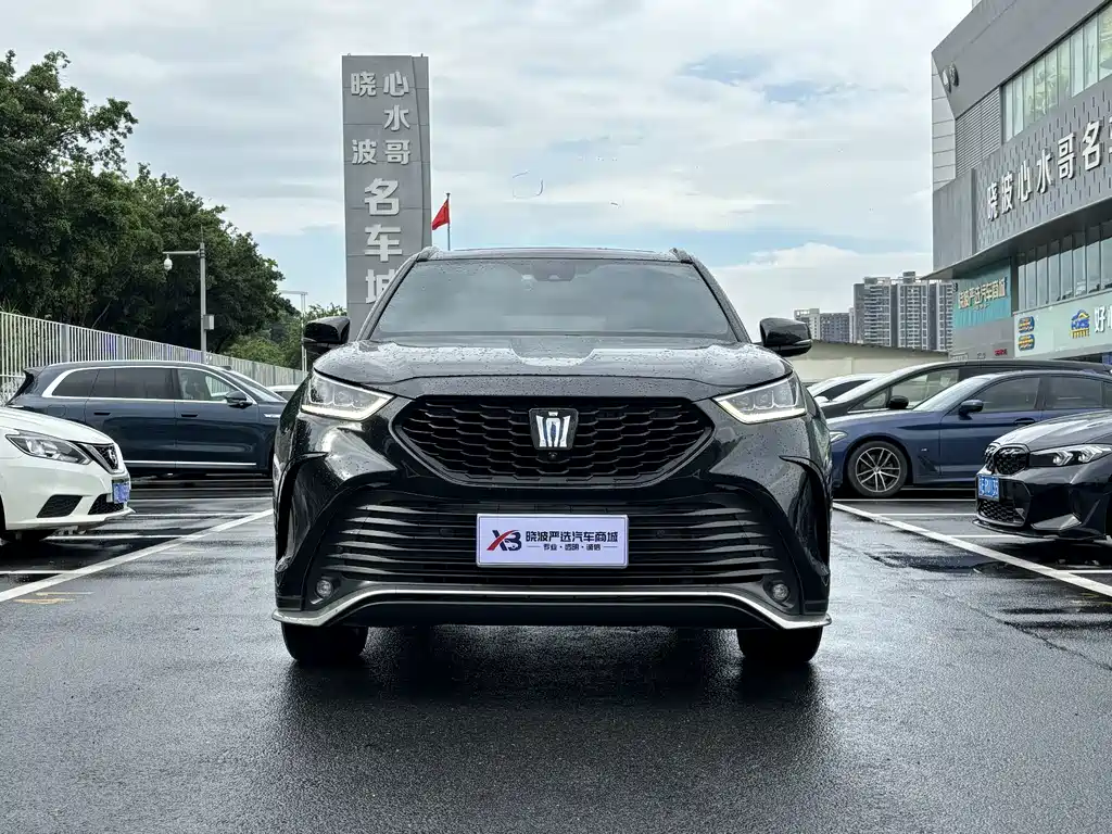 Toyota Crown Kluger — миниатюра 2