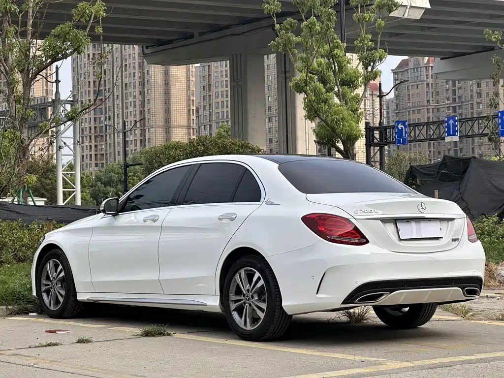 Mercedes-Benz C-Class — миниатюра 9