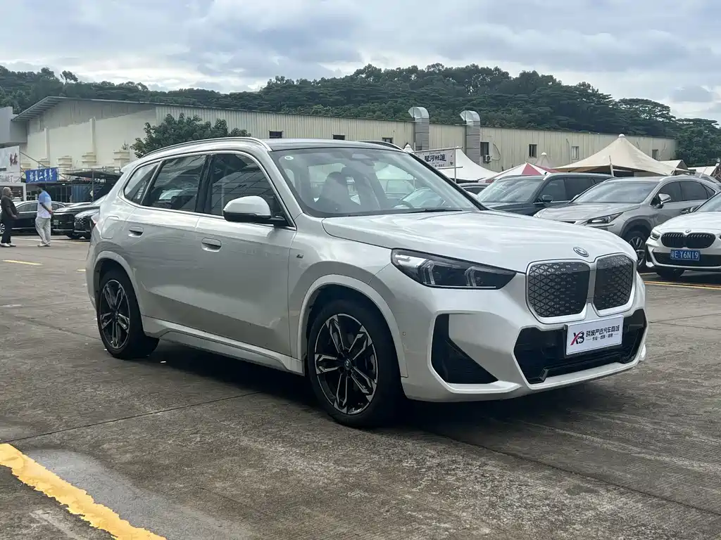 BMW iX1 — миниатюра 3