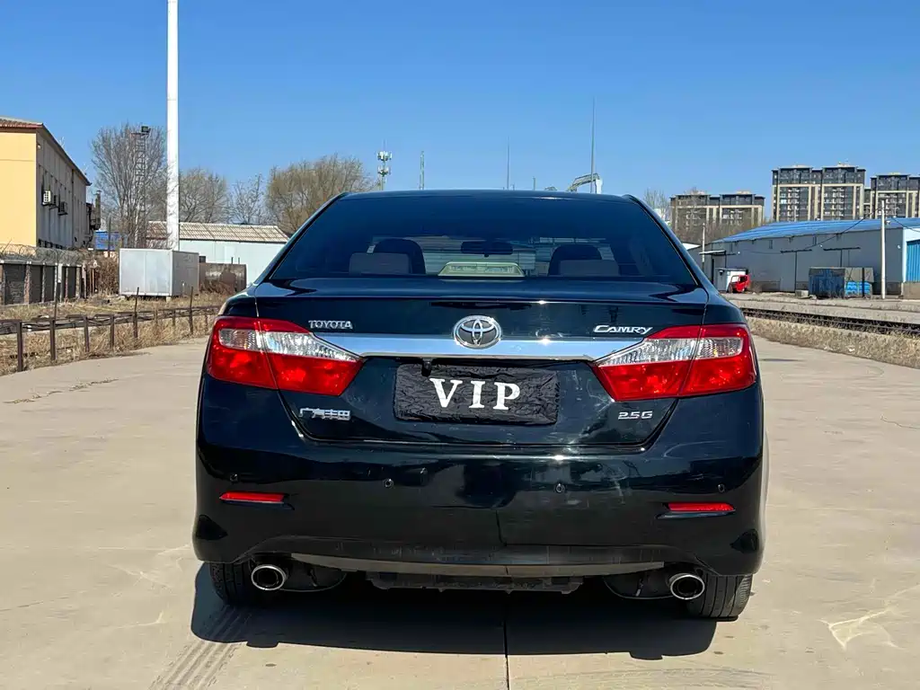 Toyota Camry — миниатюра 8