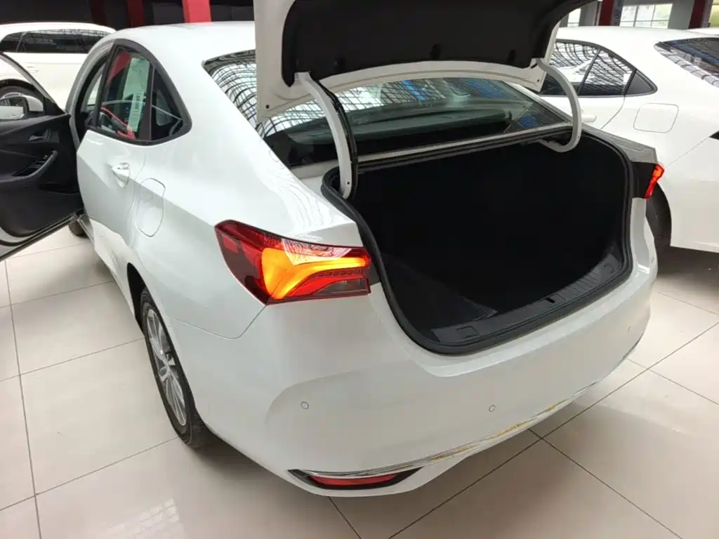 Buick Verano — миниатюра 5
