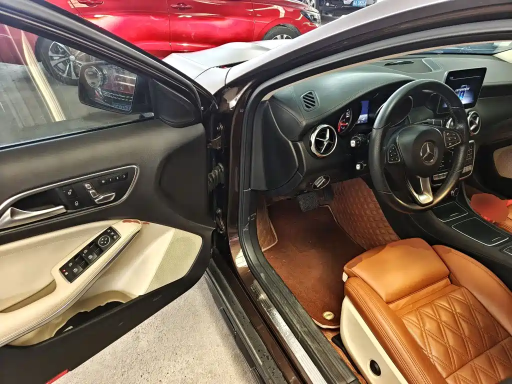 Mercedes-Benz GLA — миниатюра 16
