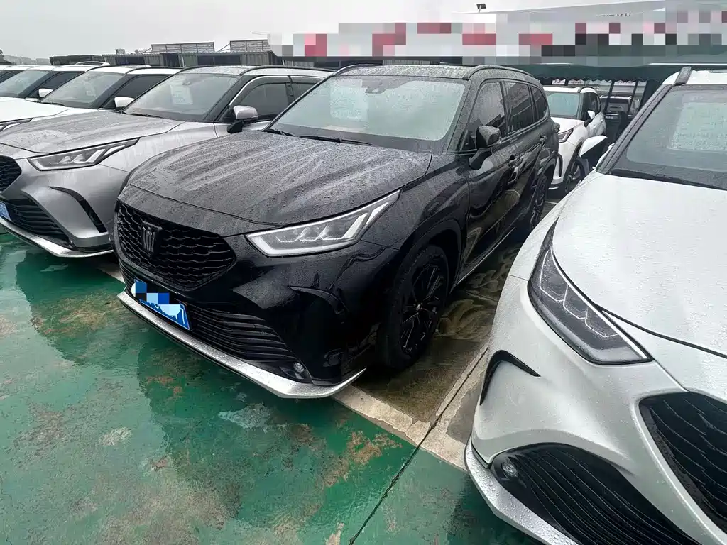 Toyota Crown Kluger — миниатюра 2