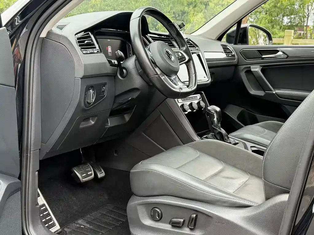 Volkswagen Tiguan L — миниатюра 3