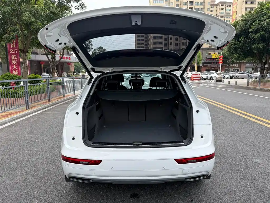 Audi Q5L 2020 40 TFSI