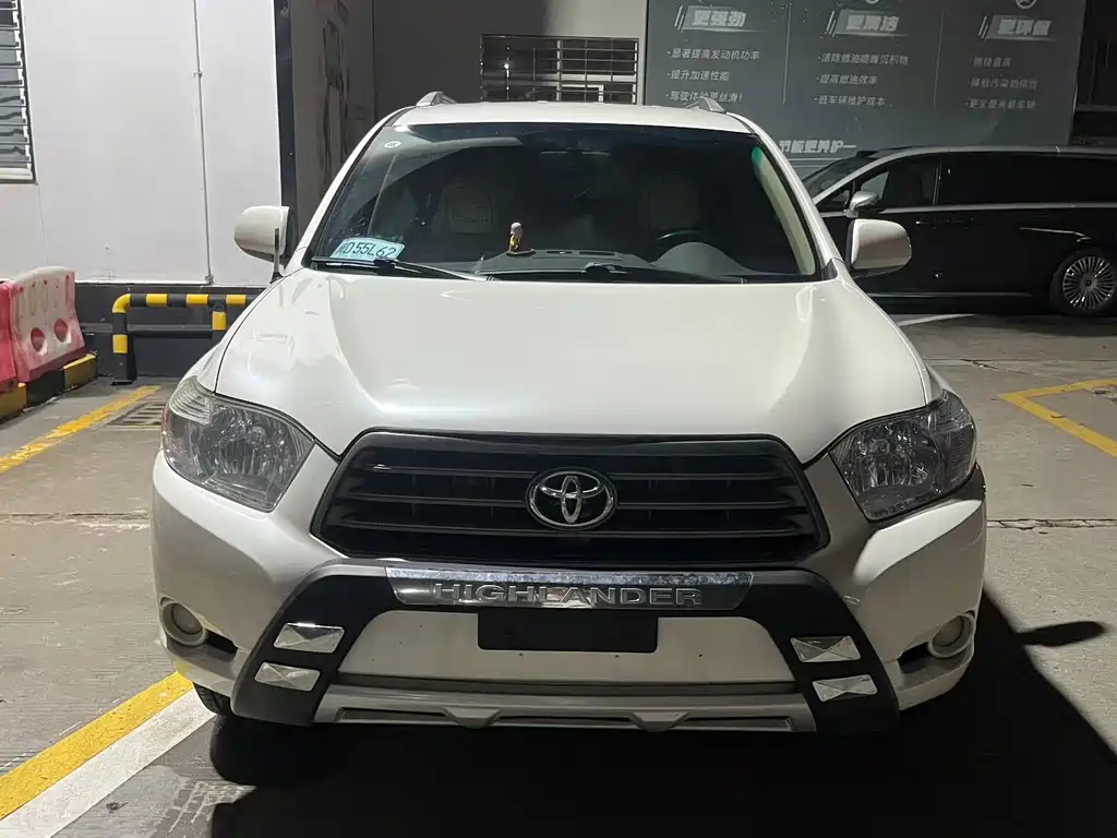 Toyota Highlander 2011 2.7L 5 мест Elite