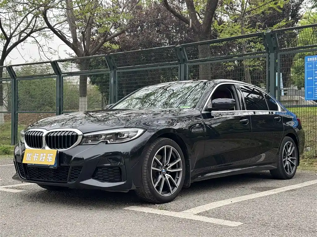 BMW 3 Series 2021